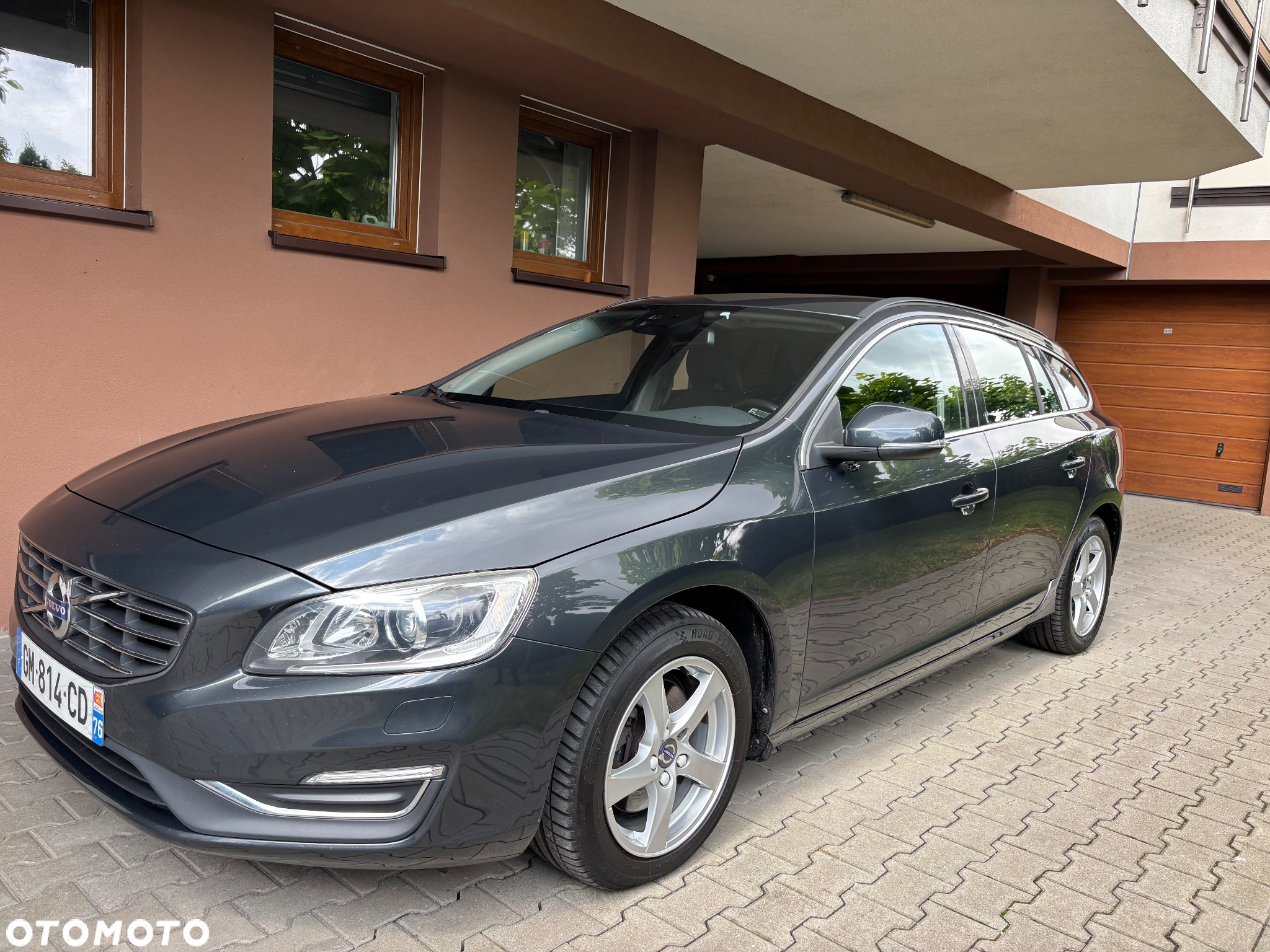 Volvo V60 T5 Drive-E Dynamic Edition (Momentum) - 3