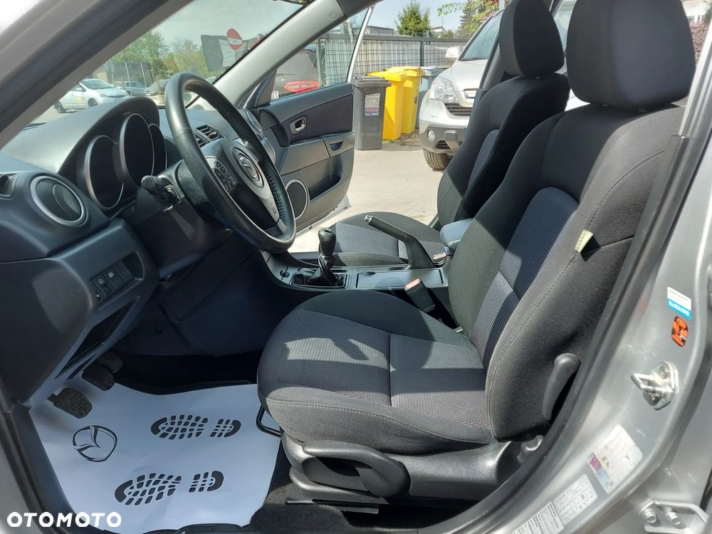 Mazda 3 1.6 Sport Active - 17