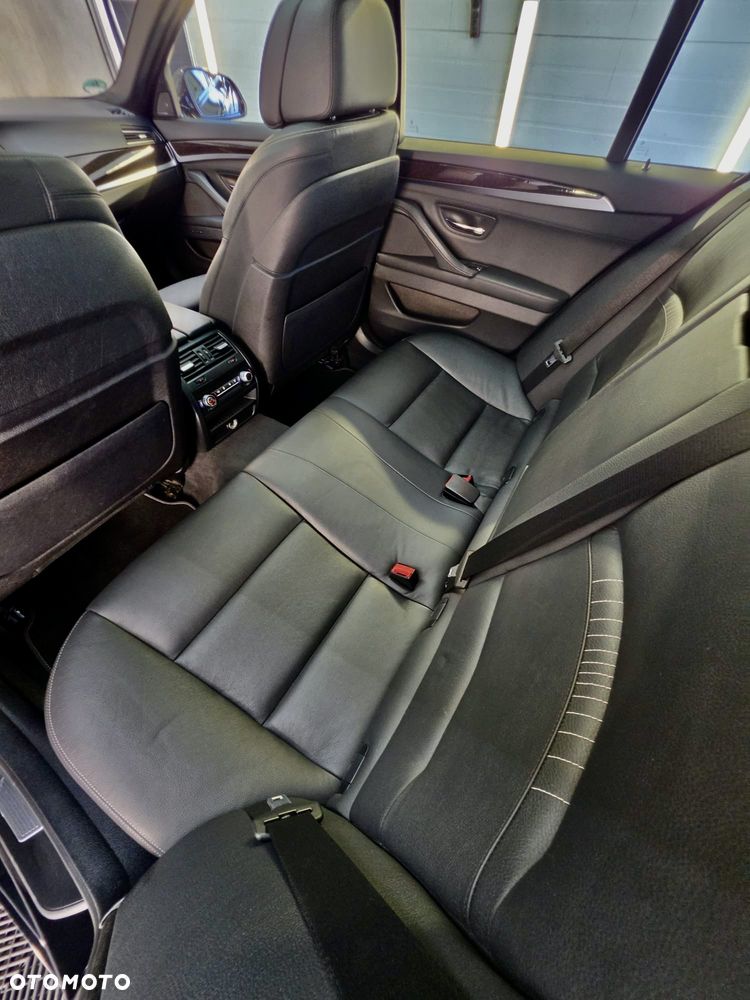 BMW Seria 5 535d xDrive - 9