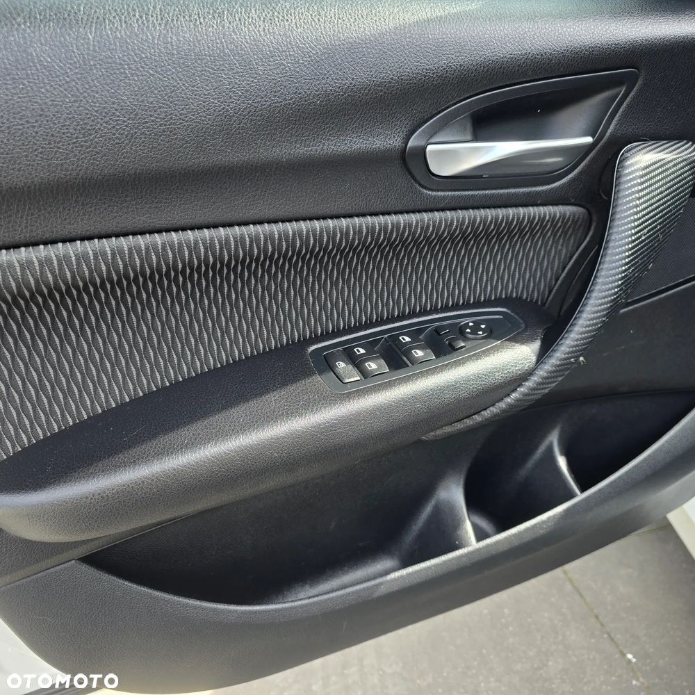 BMW Seria 1 120d - 8