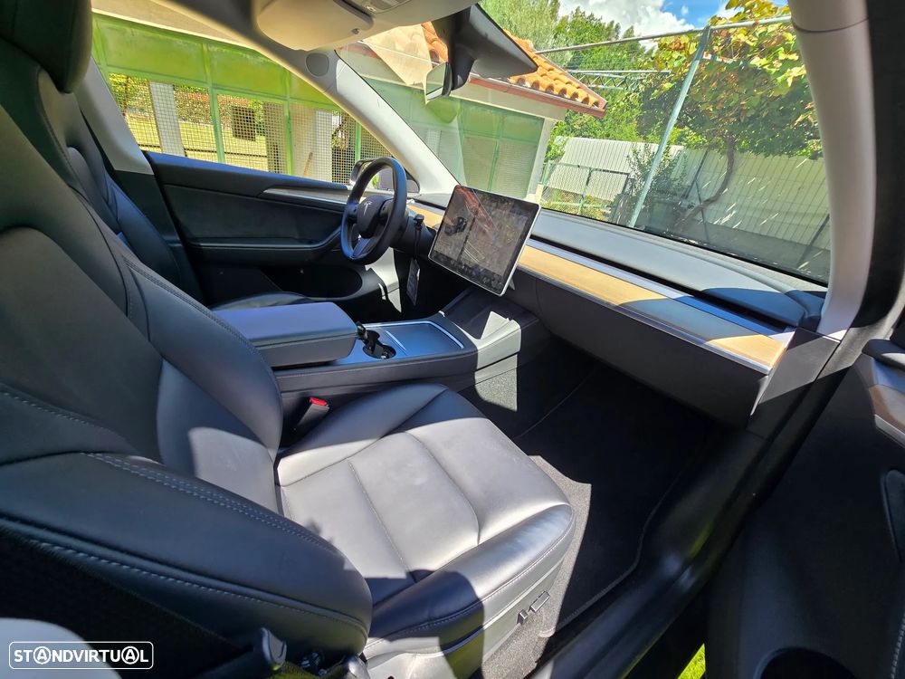 Tesla Model Y Long Range Tração Integral - 17