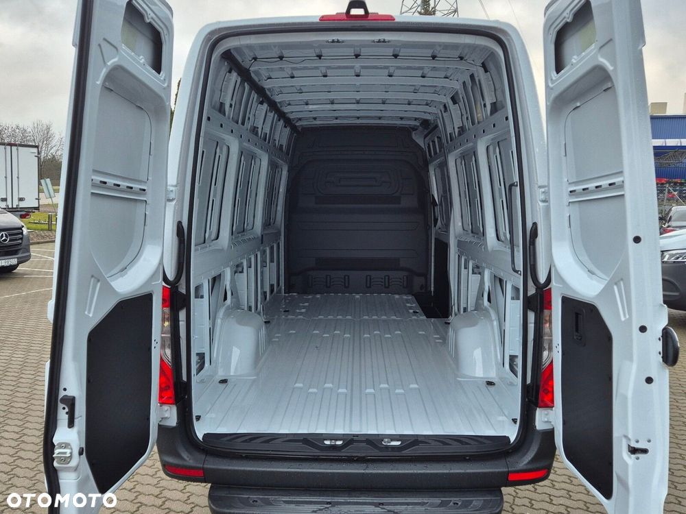 Mercedes-Benz Sprinter Sprinter - 12