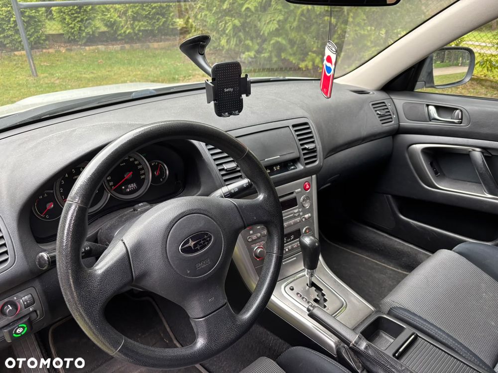 Subaru Legacy - 10