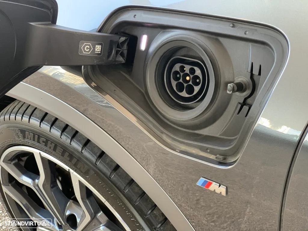 BMW X2 25 e xDrive Pack M - 18