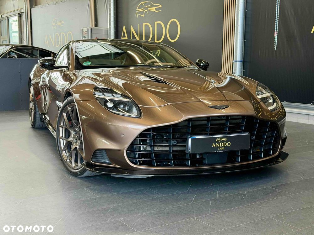 Aston Martin Vanquish - 4