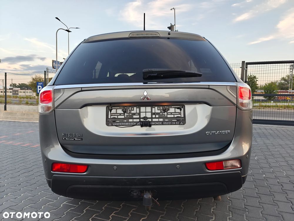 Mitsubishi Outlander 2.2 DI-D 2WD Invite - 22