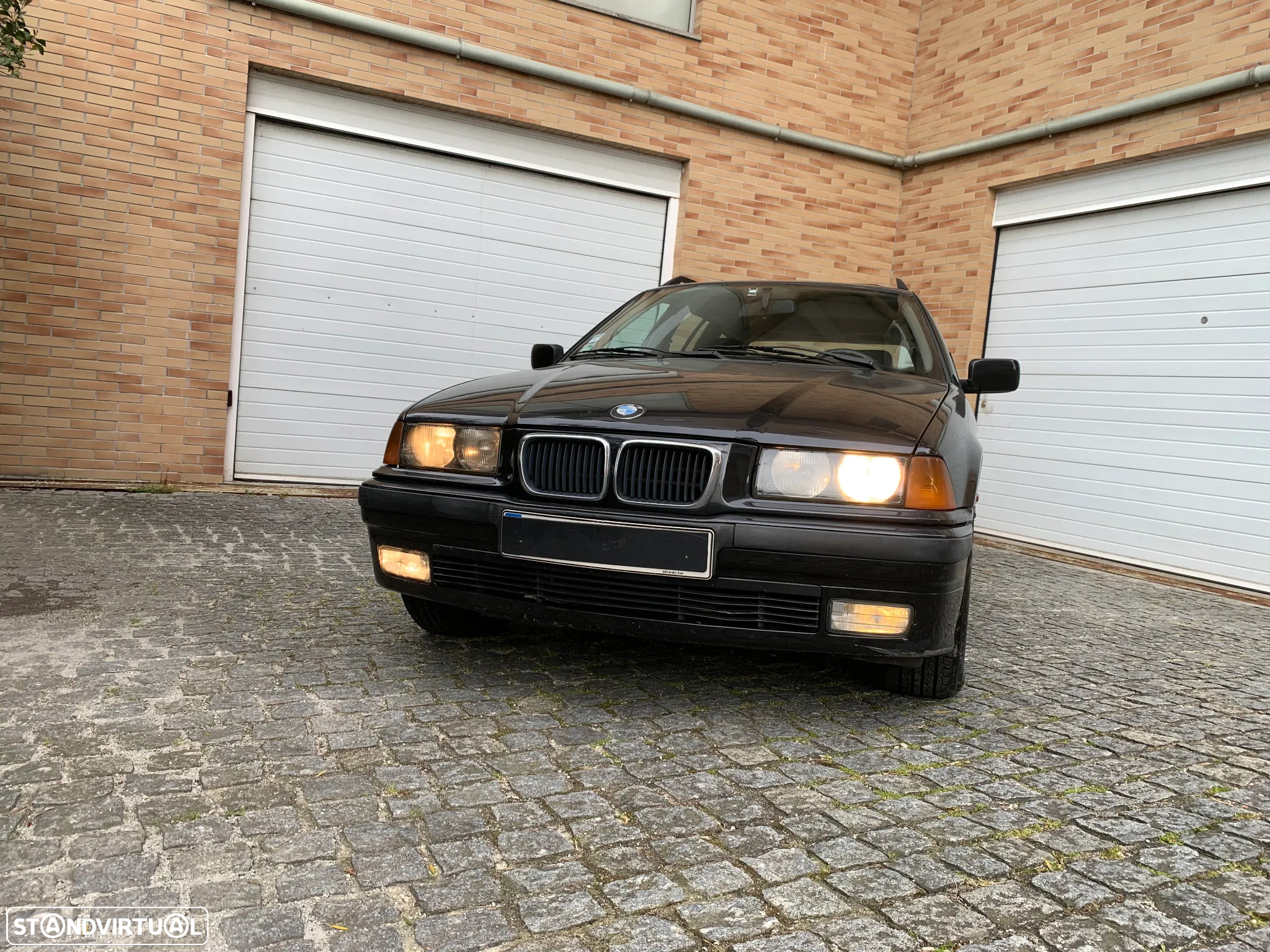 BMW 318 tds Touring Sport - 23