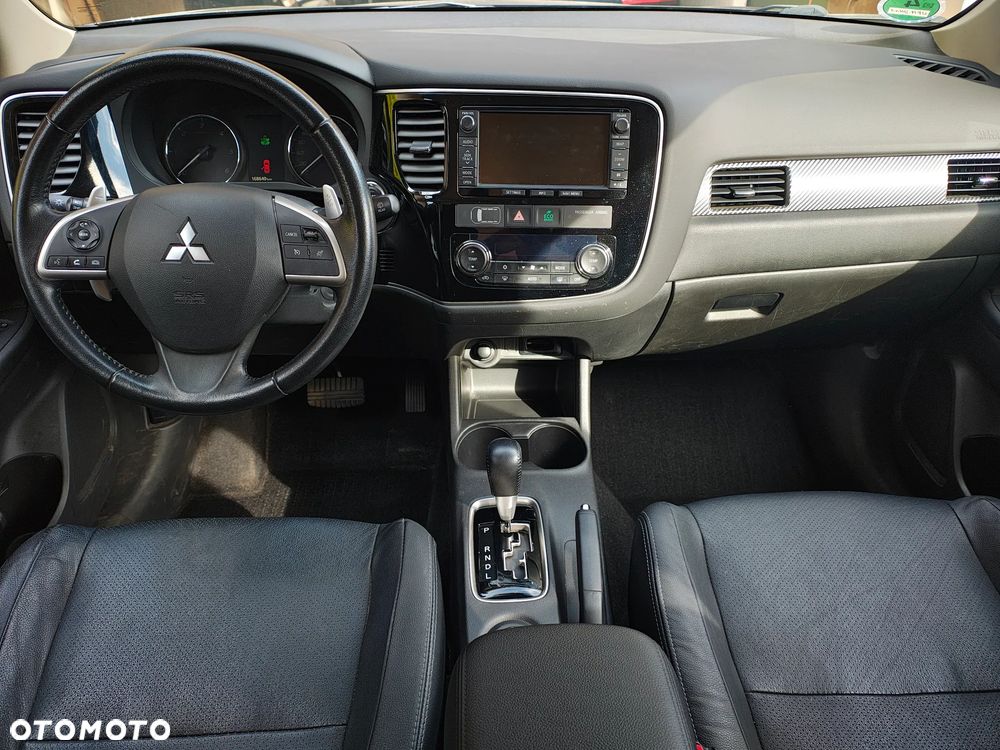 Mitsubishi Outlander - 15