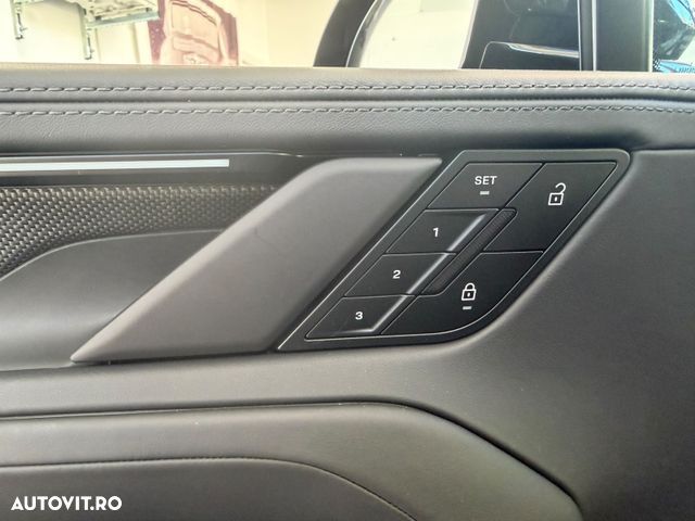 Porsche Cayenne - 21