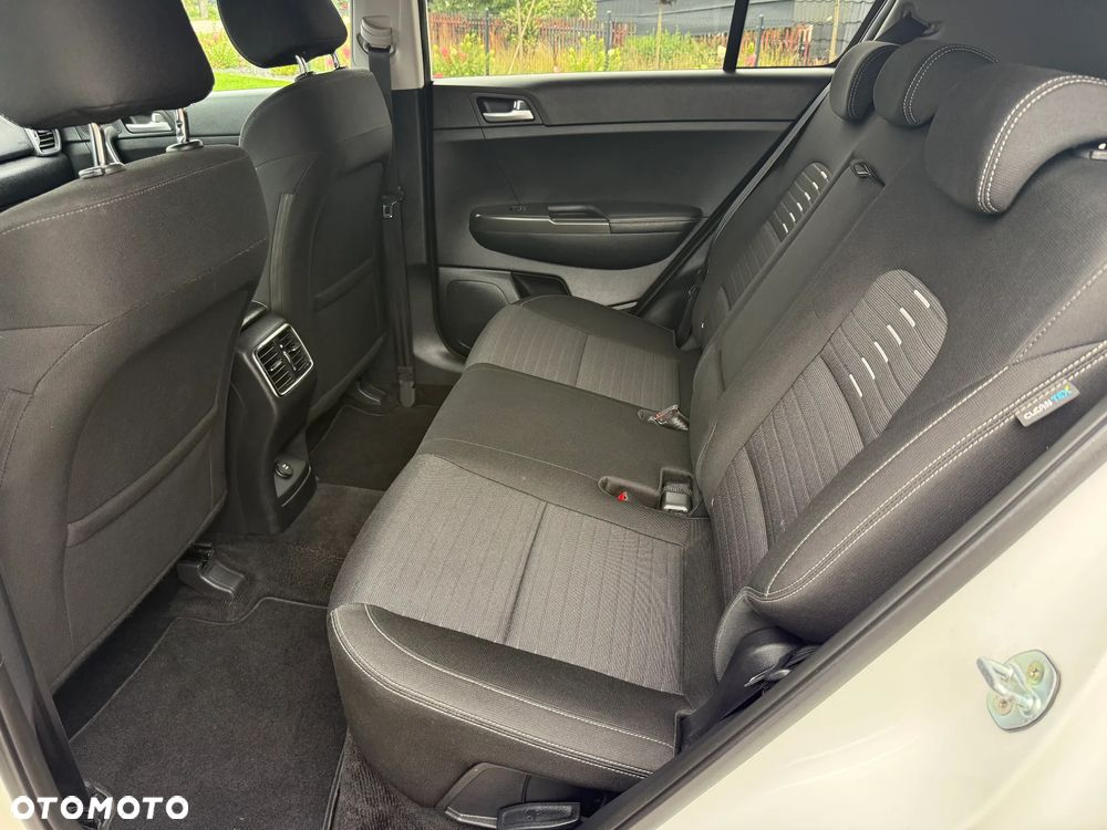Kia Sportage 2.0 CVVT 2WD Automatik Spirit - 22