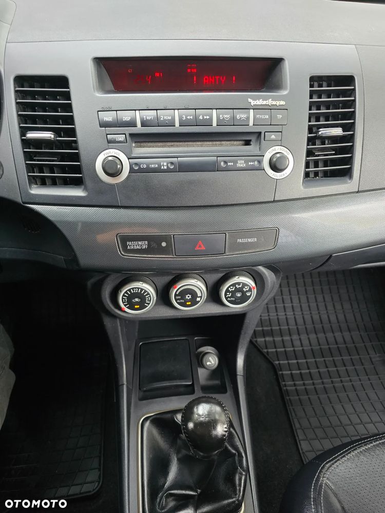 Mitsubishi Lancer 1.8 Inform - 24