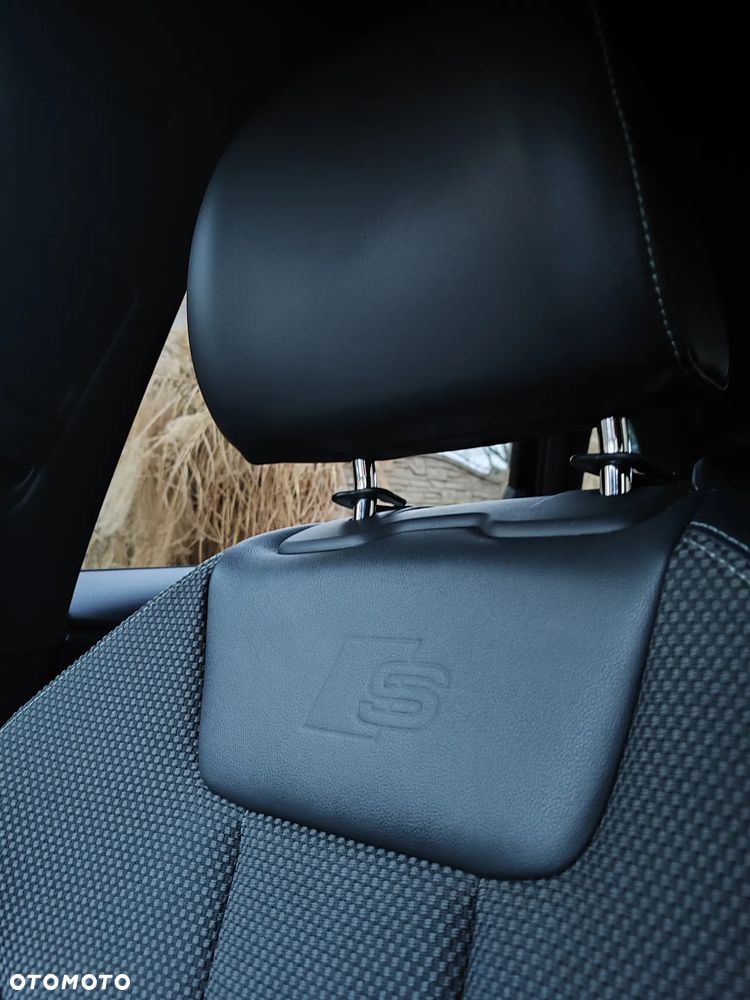 Audi A4 Avant 2.0 TDI ultra S tronic design - 9