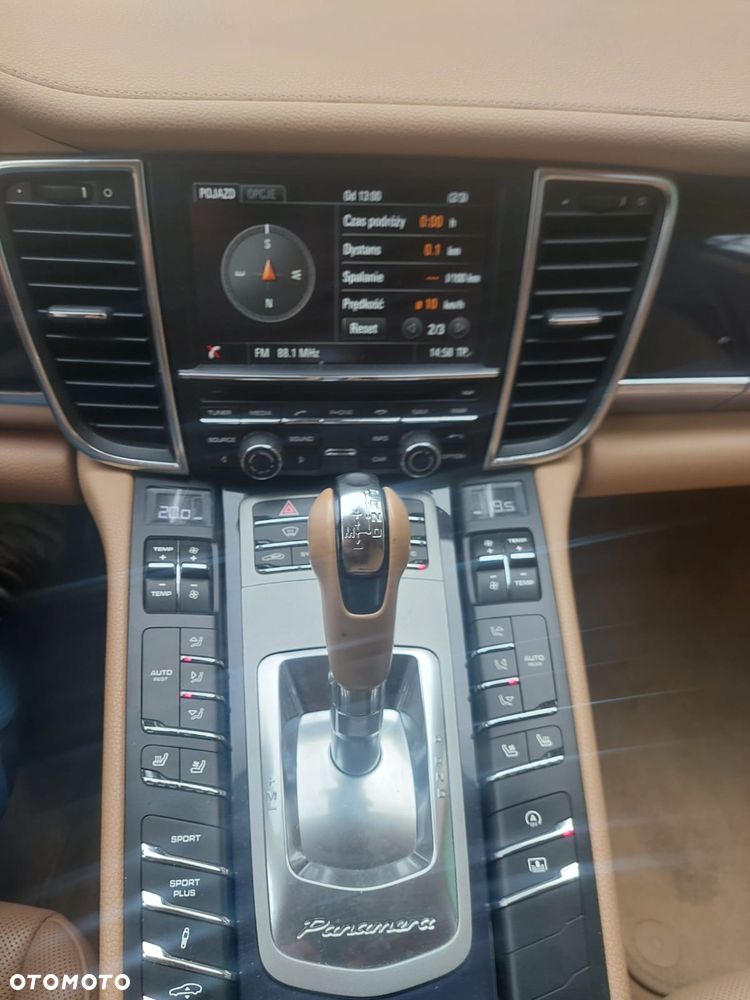 Porsche Panamera Platinum Edition - 9