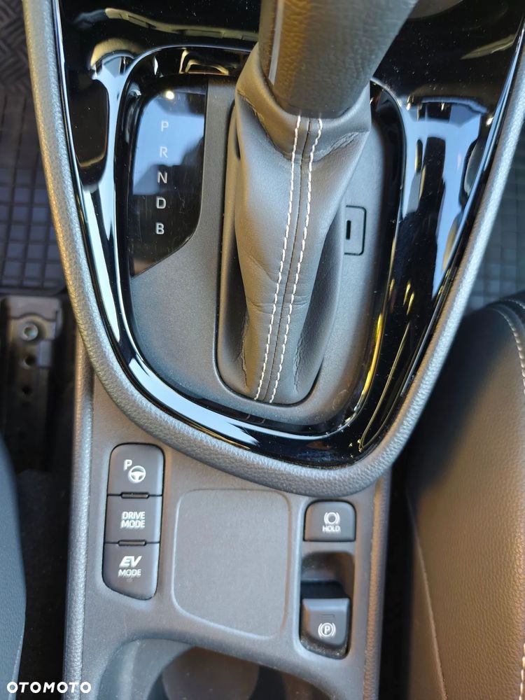 Toyota Yaris Cross - 18