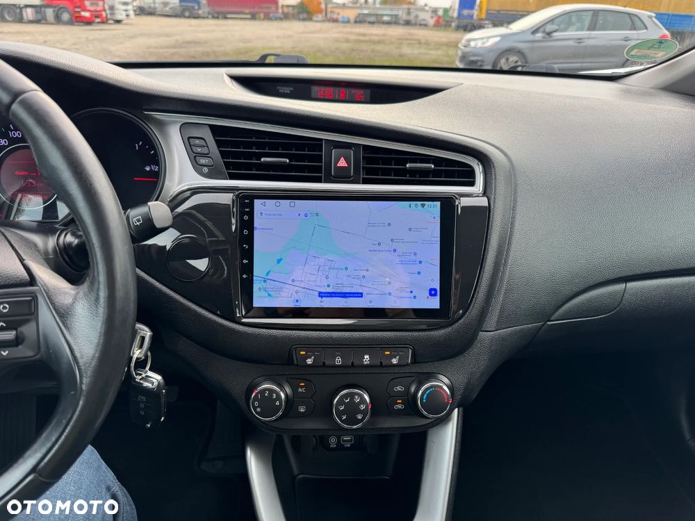 Kia Ceed 1.4 CVVT Dream-Team Edition - 3