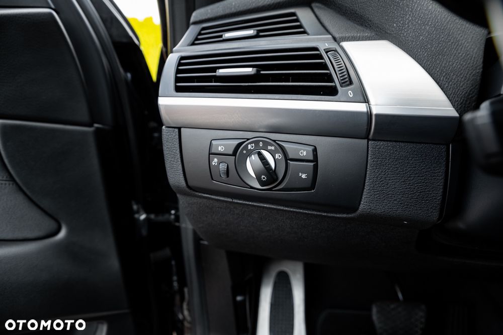 BMW X5 xDrive40d - 28