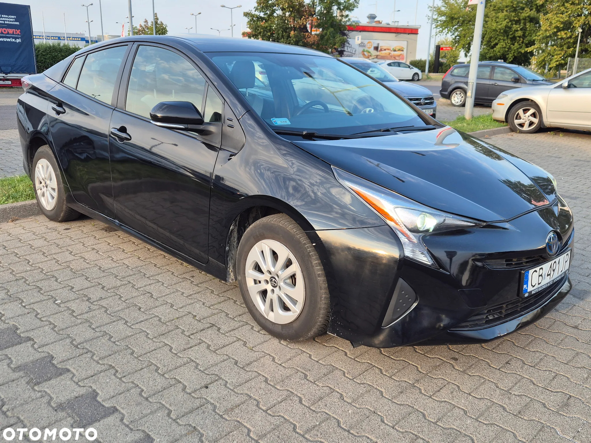 Toyota Prius (Hybrid) - 30