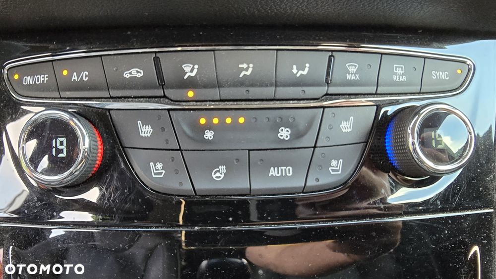 Opel Astra 1.6 CDTI Cosmo - 10