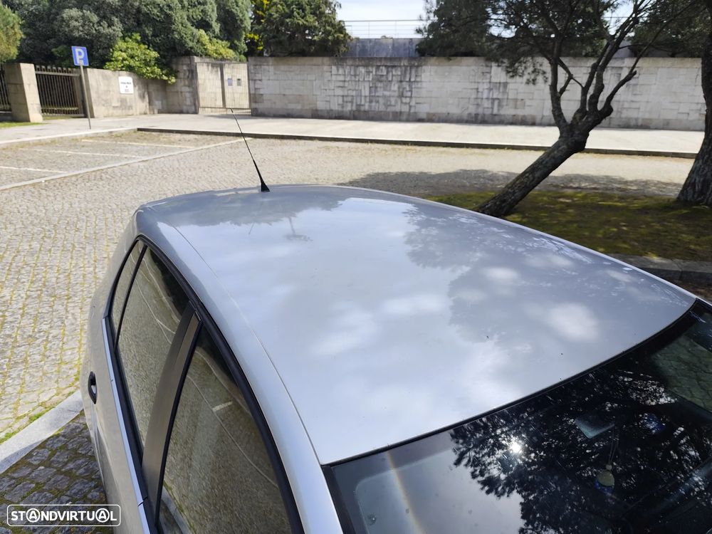 VW Golf 1.9 TDi Confortline DSG - 17