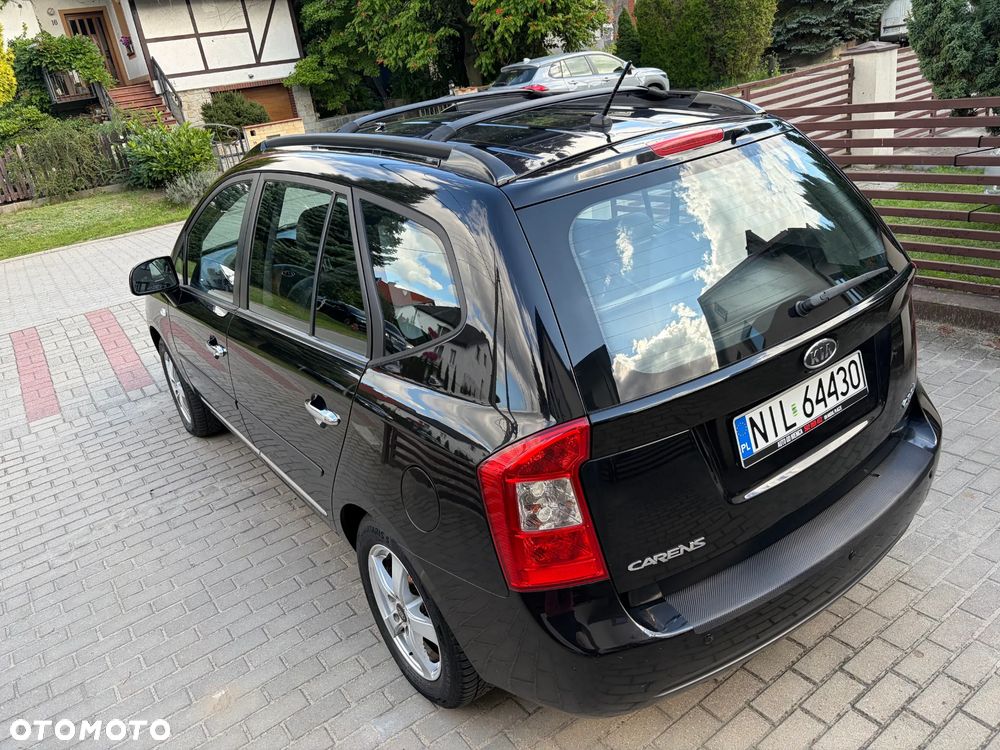 Kia Carens - 17