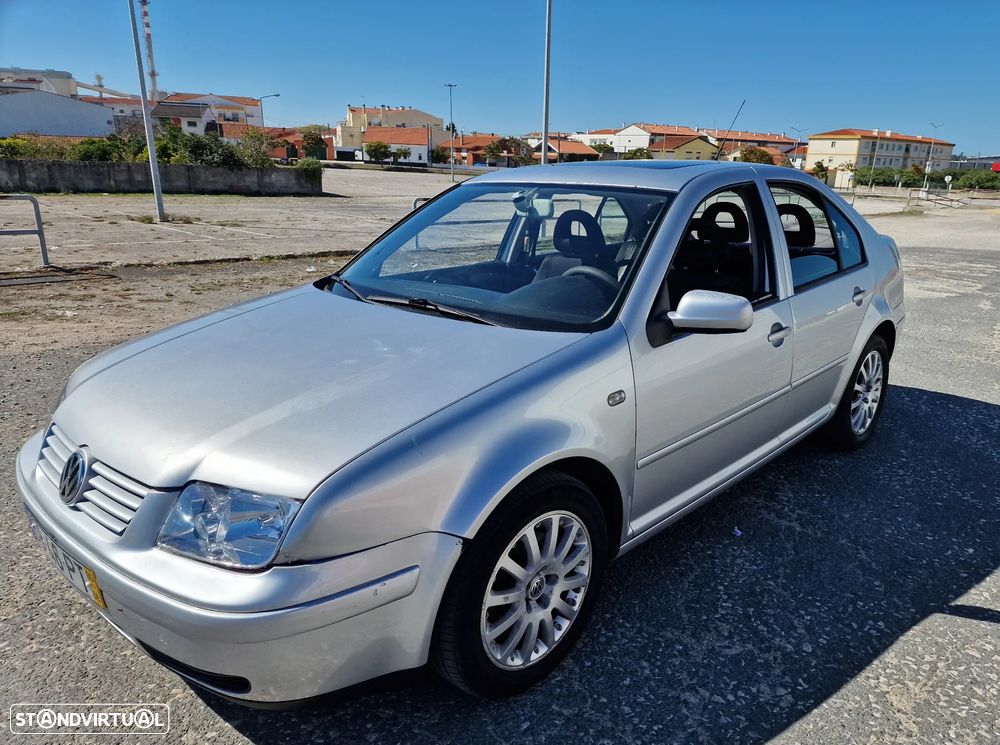 VW Bora 1.9 TDi Highline - 4