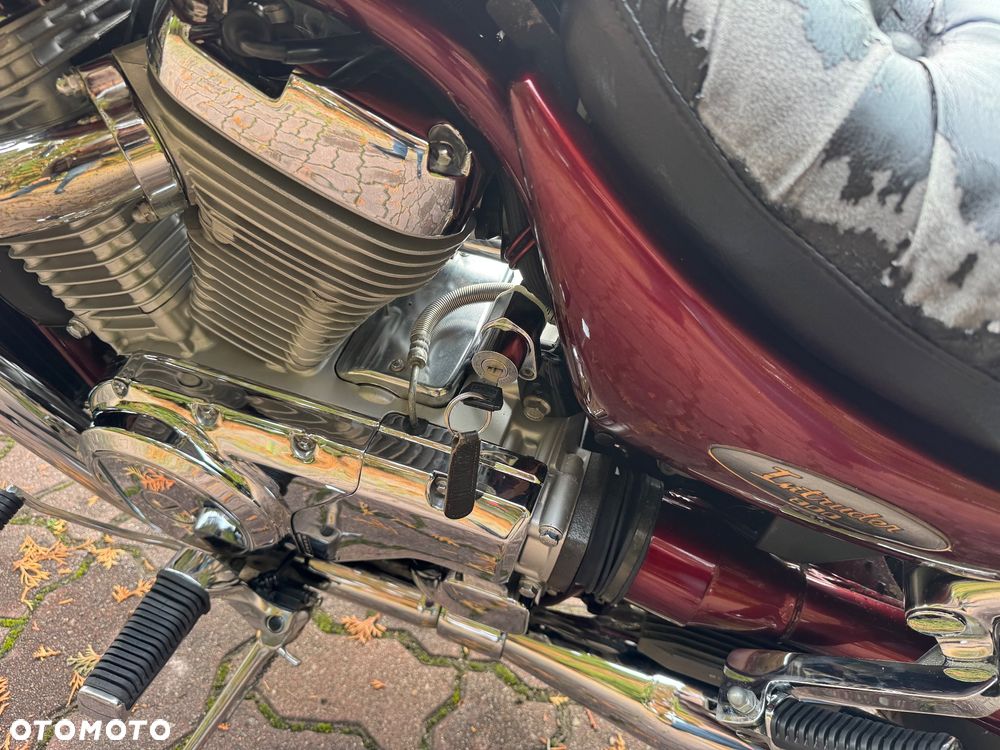 Suzuki Intruder - 17