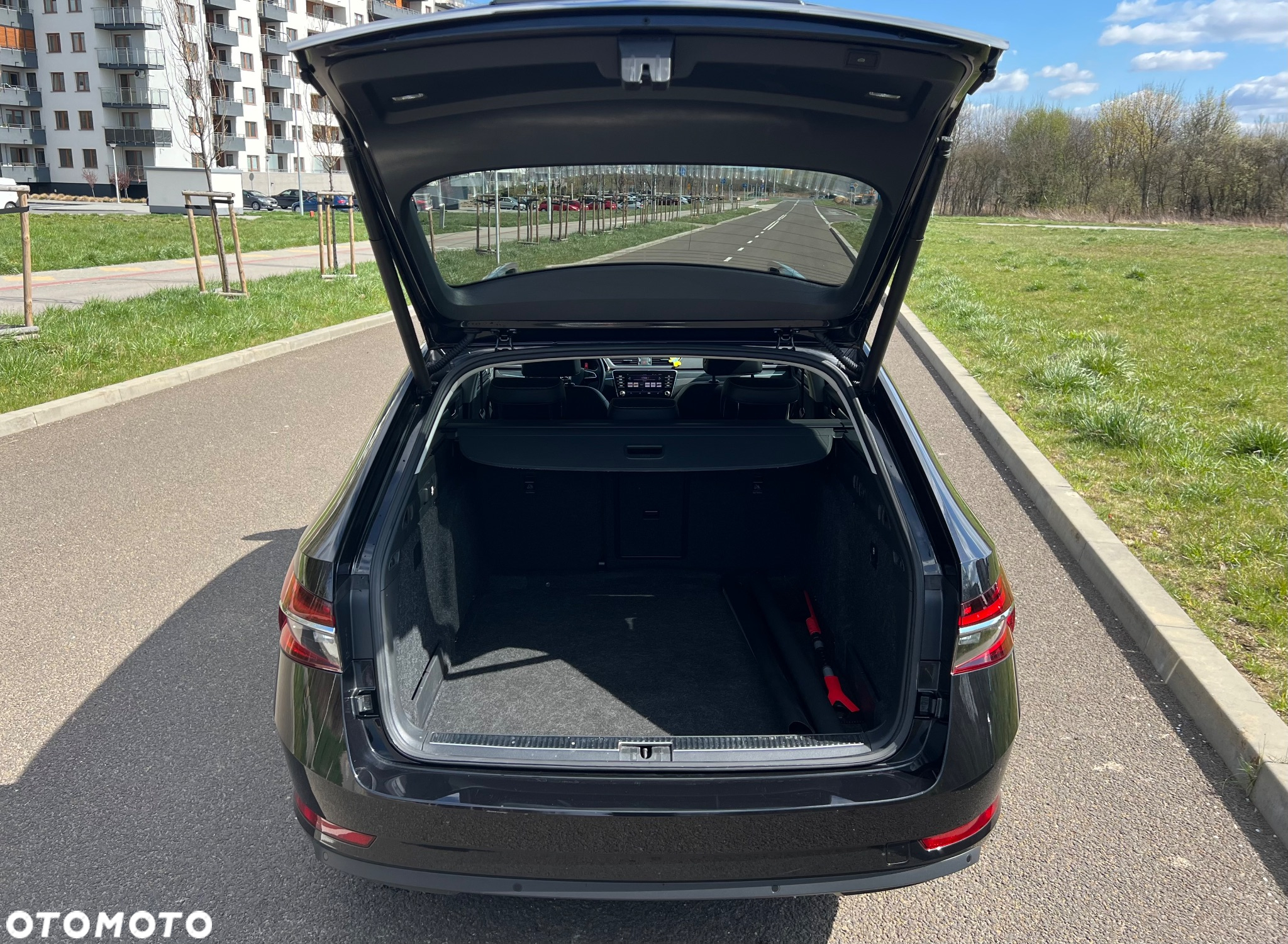 Skoda Superb Combi 2.0 TSI DSG Style - 17