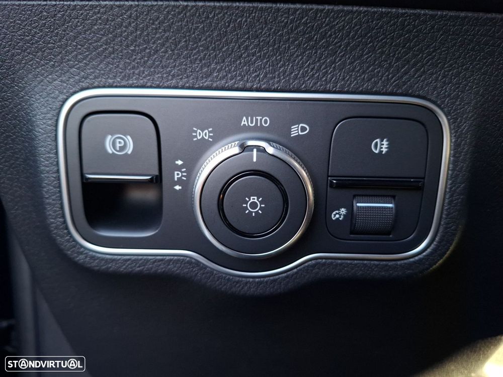 Mercedes-Benz GLB 180 d Progressive - 20