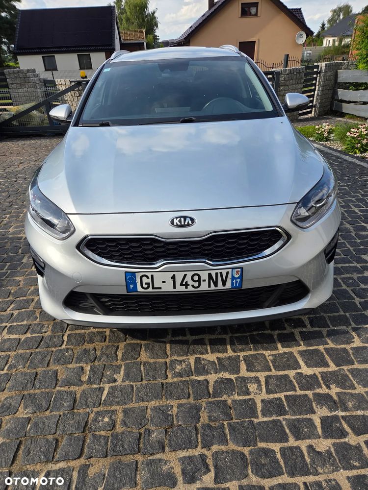 Kia Ceed 1.6 CRDi Eco-Dynamics+ (48V Mild-Hybrid) Platinum Edition - 25