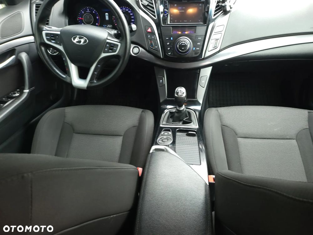 Hyundai i40 1.7 CRDi Comfort + - 7