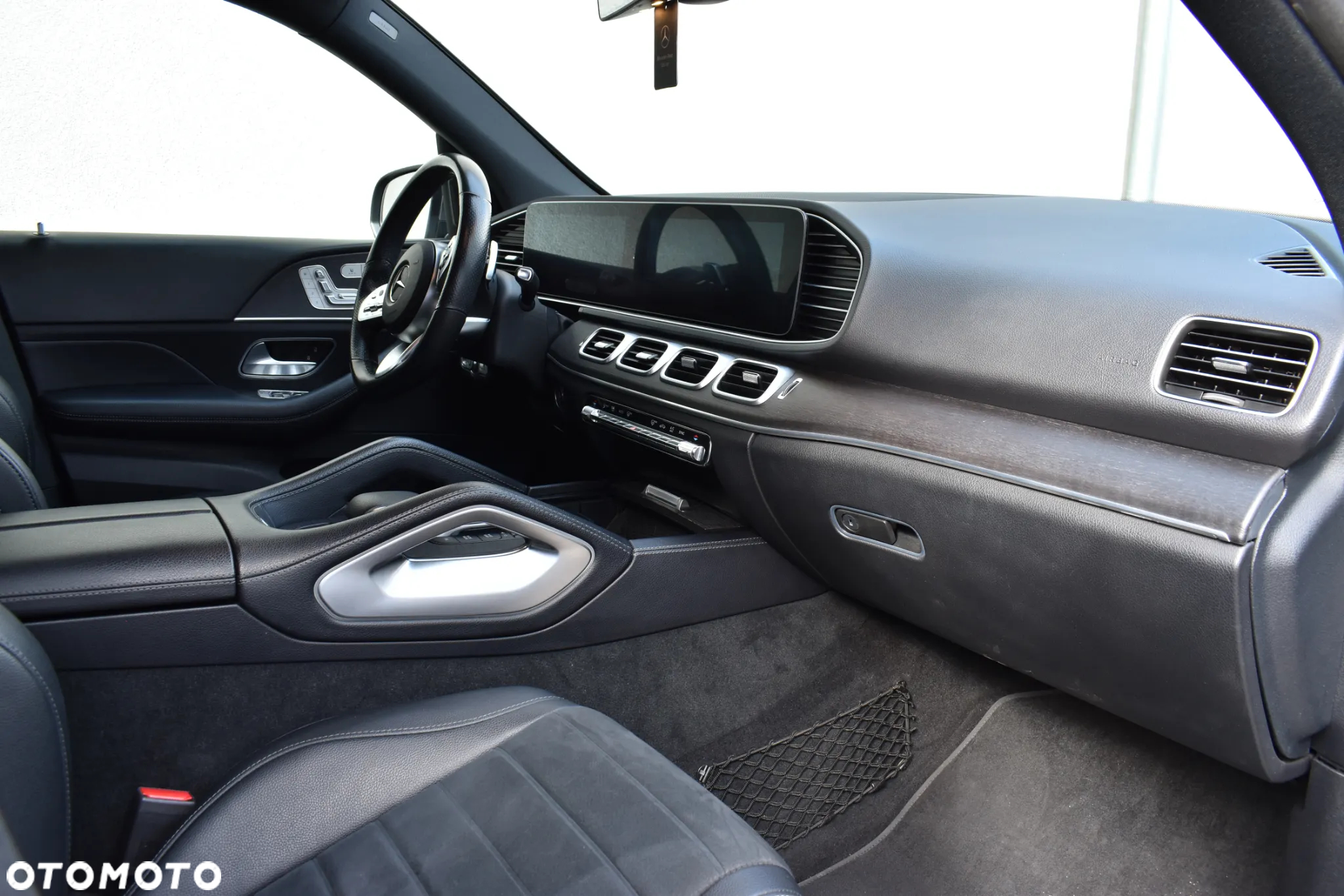 Mercedes-Benz GLE 300 d 4Matic 9G-TRONIC AMG Line - 16