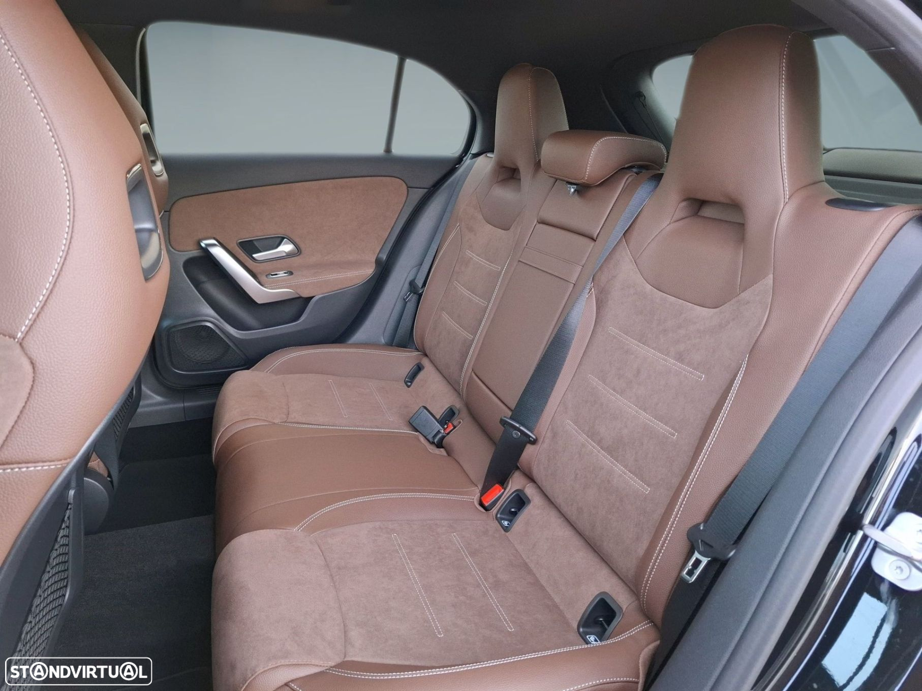 Mercedes-Benz A 250 e - 14