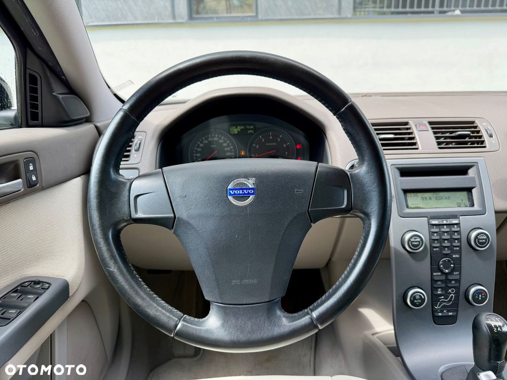 Volvo S40 2.0 - 14