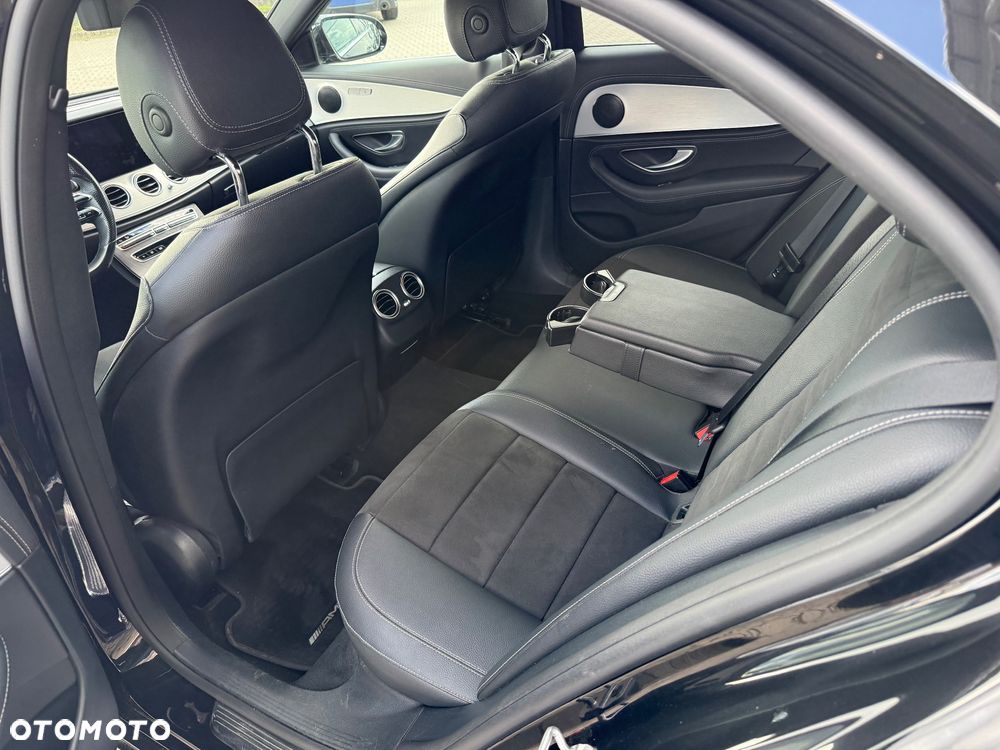 Mercedes-Benz Klasa E 220 d 4-Matic AMG - 33