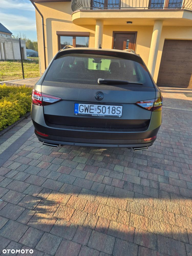 Skoda Superb 2.0 TSI 4x4 L&K DSG - 6