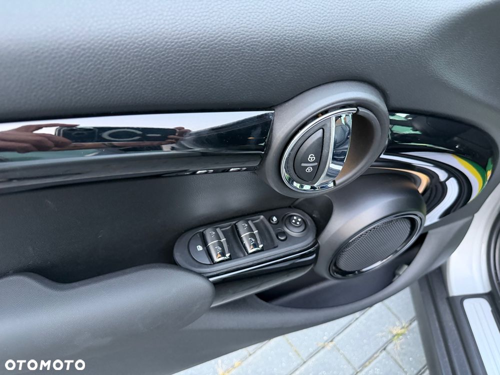 MINI Cooper Seven Chili - 11
