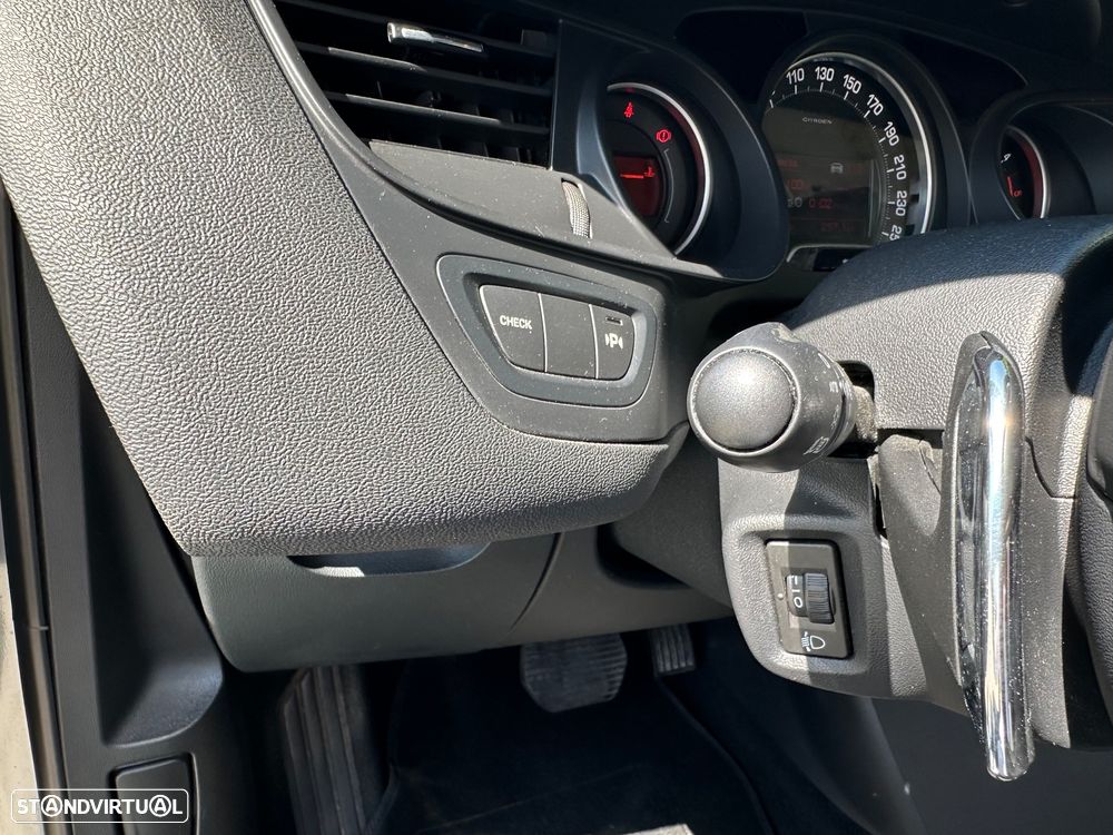 Citroën C5 Tourer 1.6 e-HDi Séduction Air.CMP6 - 23