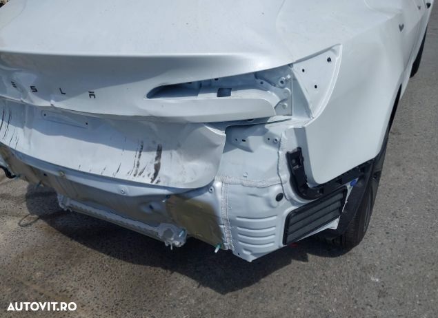 Tesla Model 3 Standard - 16