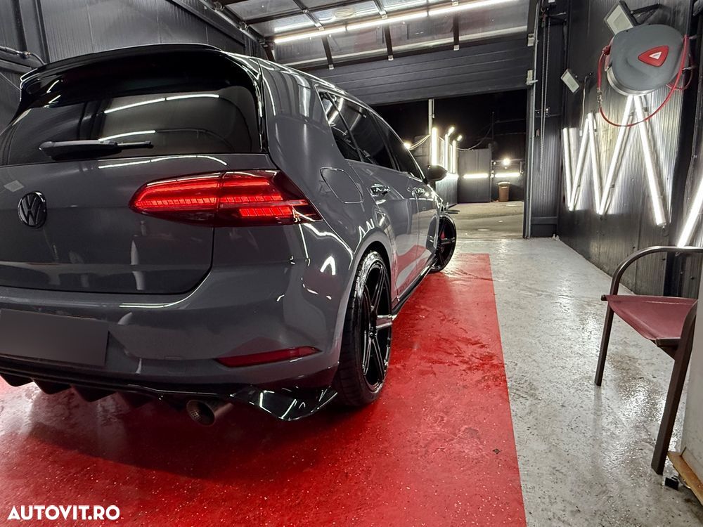 Volkswagen Golf - 13