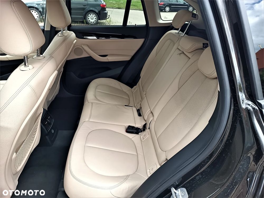 BMW X1 xDrive20d - 9