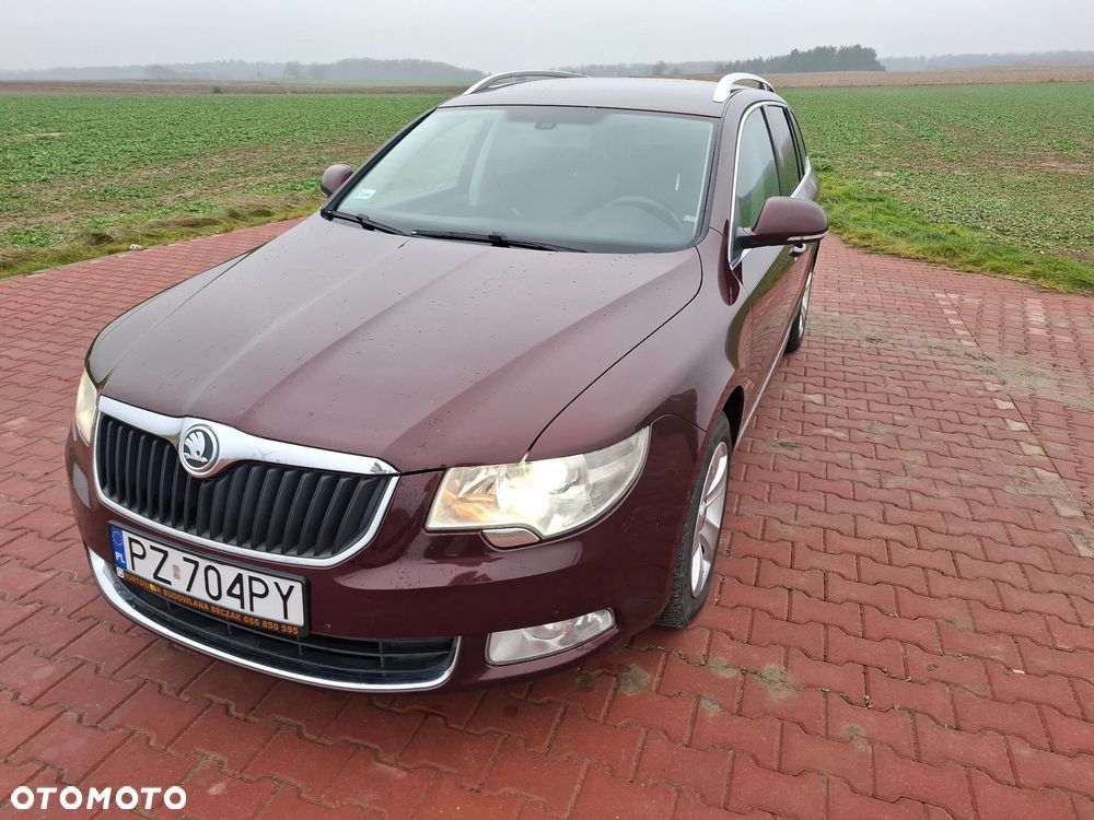 Skoda Superb 2.0 TDI DSG Exclusive - 2