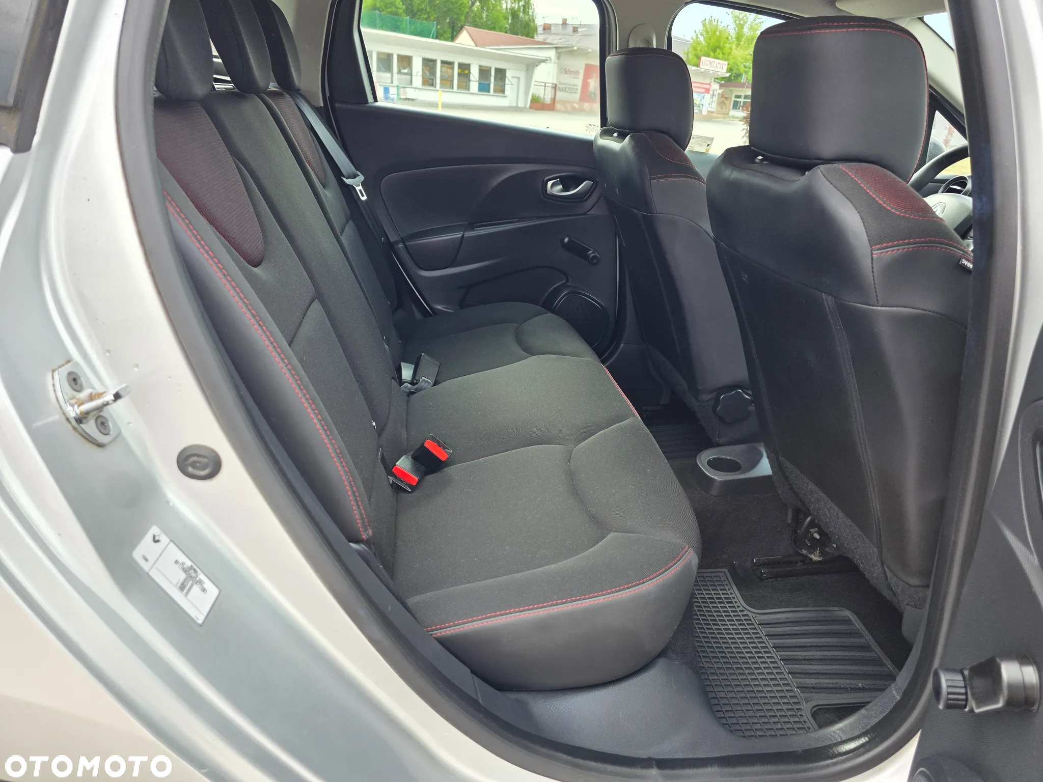 Renault Clio 1.2 16V 75 Expression - 19