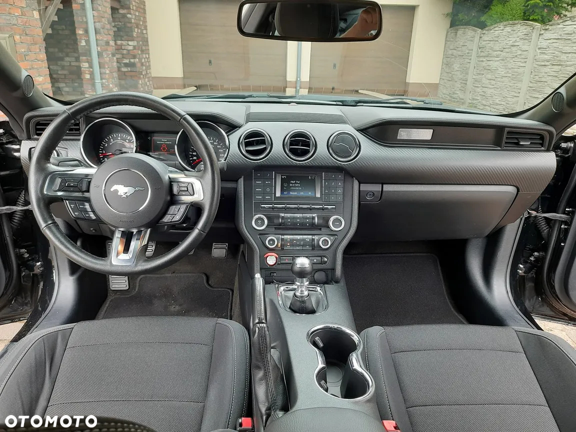Ford Mustang - 21