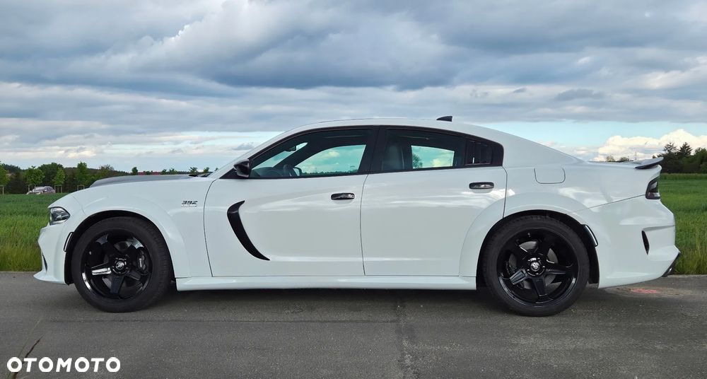 Dodge Charger 6.4 Scat Pack - 12