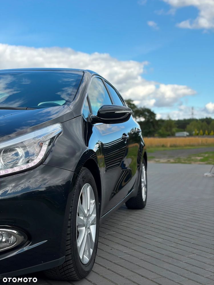 Kia Ceed 1.6 CRDi 128 ISG Edition 7 - 23