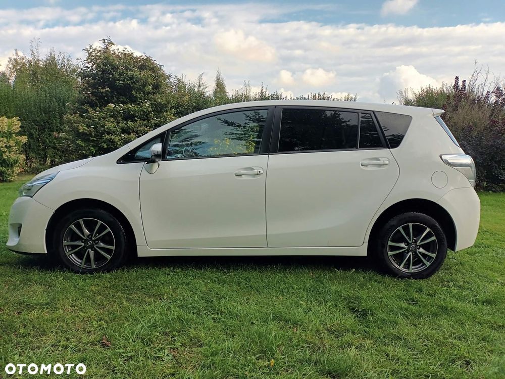 Toyota Verso 2014 photo 5