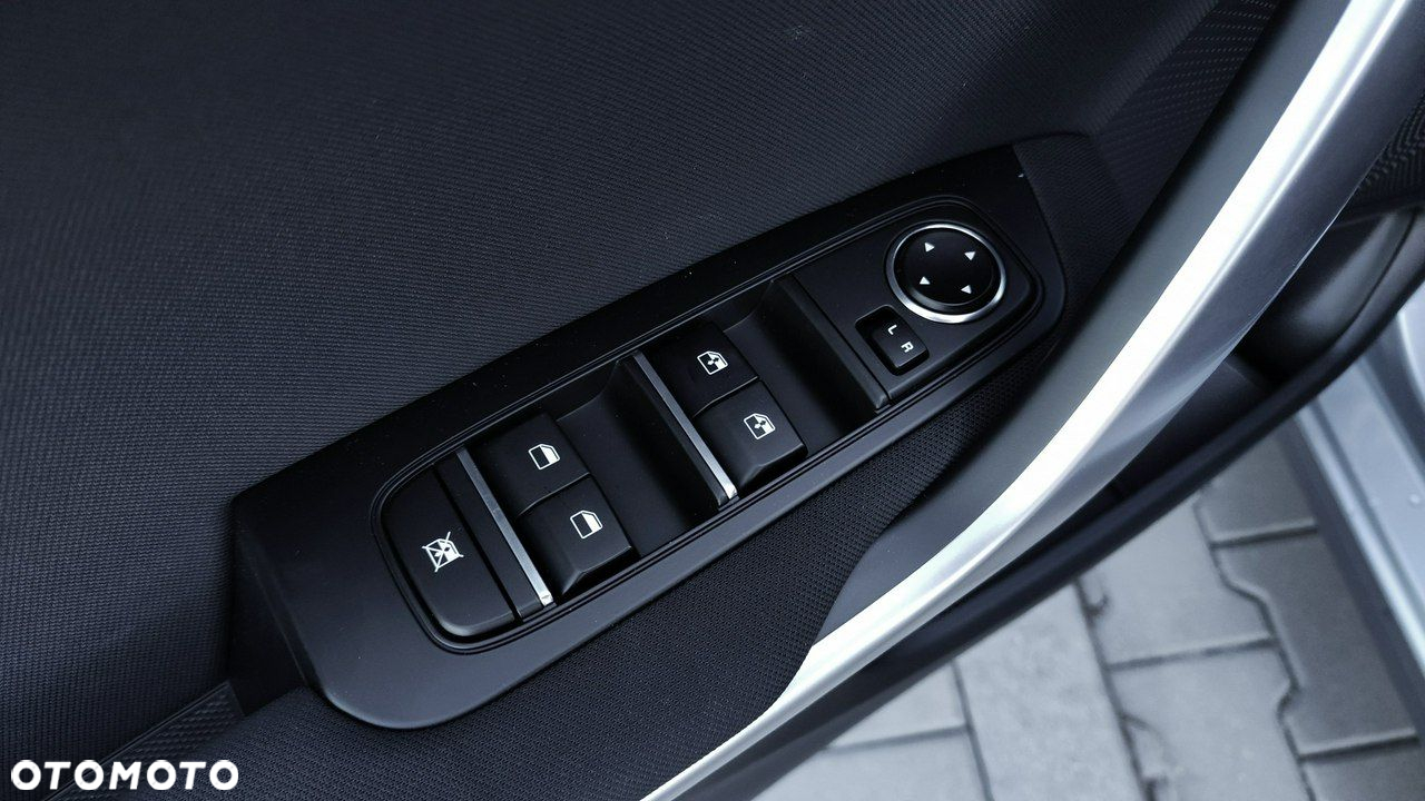 Kia Ceed - 8