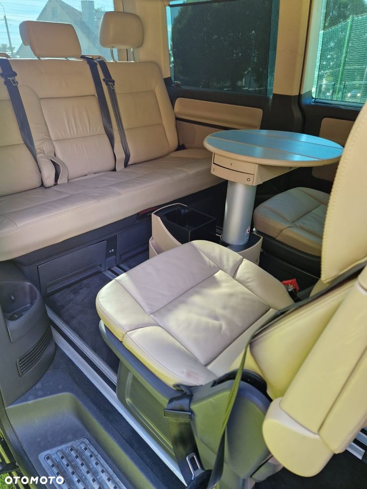 Volkswagen Multivan - 38