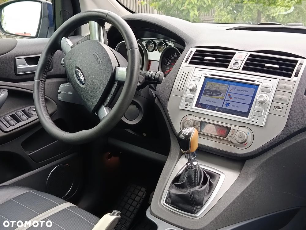 Ford Kuga 2.0 TDCi 4x4 Titanium - 28