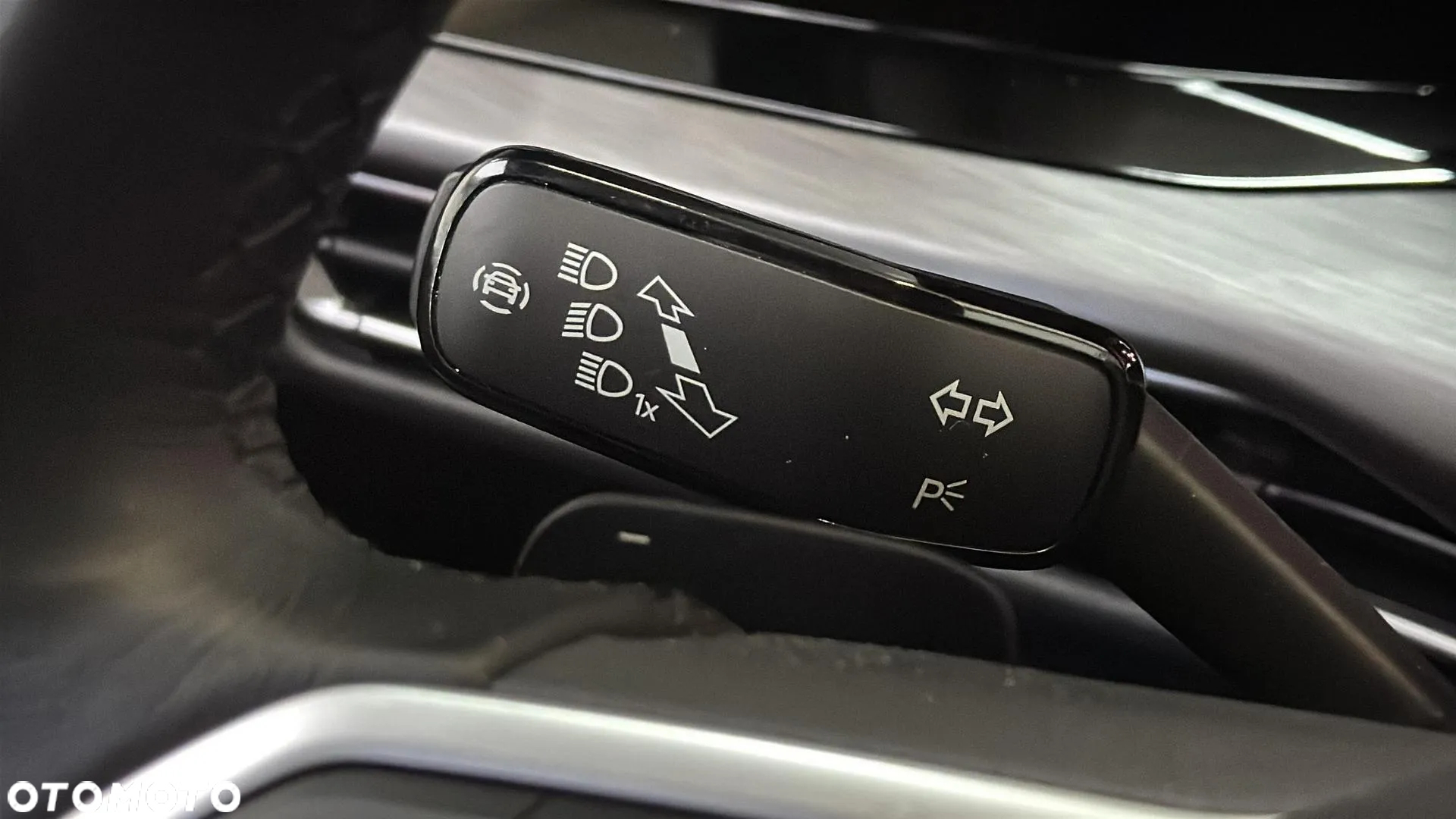 Volkswagen Golf VIII 1.5 eTSI EVO Style DSG - 32